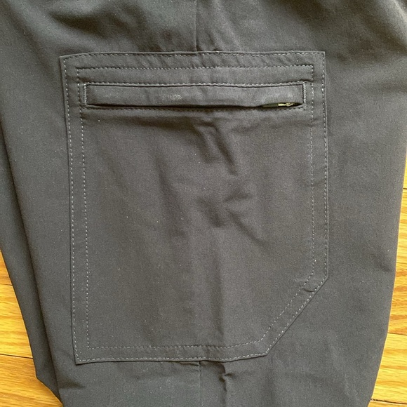 PATAGONIA SIZE 2 Pants - Re-poshing. - Picture 3 of 4